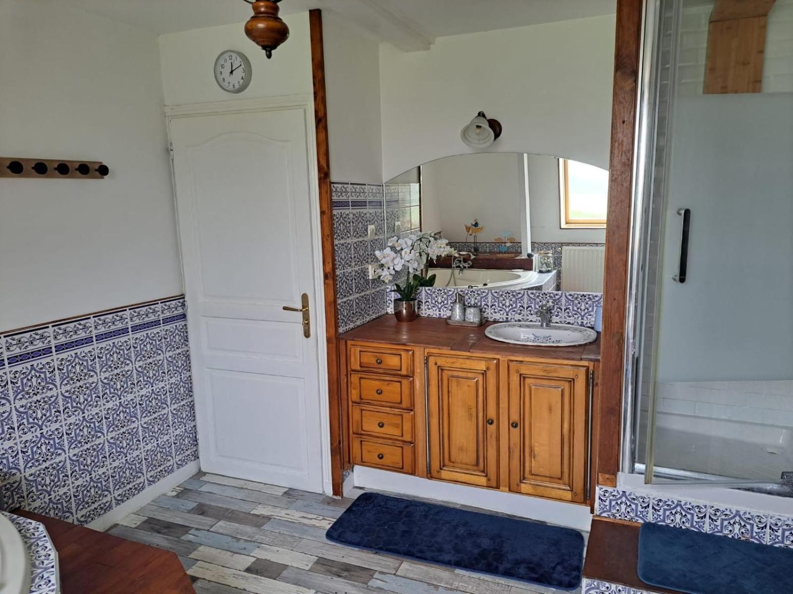 La Maraitiere Villa Guines Bagian luar foto